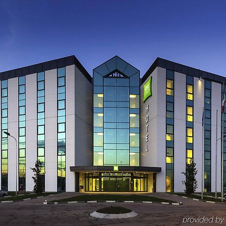 Hotel Ibis Styles Milano Melegnano Carpiano Exterior foto