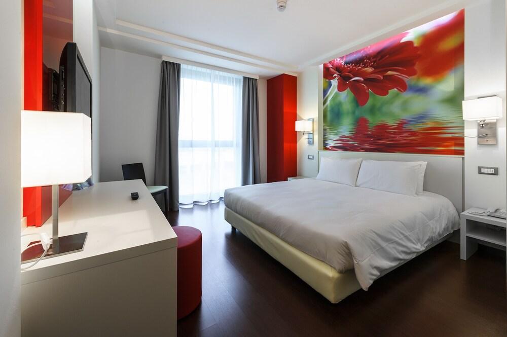 Hotel Ibis Styles Milano Melegnano Carpiano Exterior foto