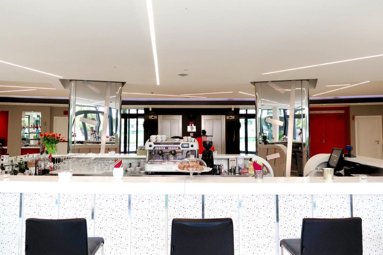 Hotel Ibis Styles Milano Melegnano Carpiano Exterior foto
